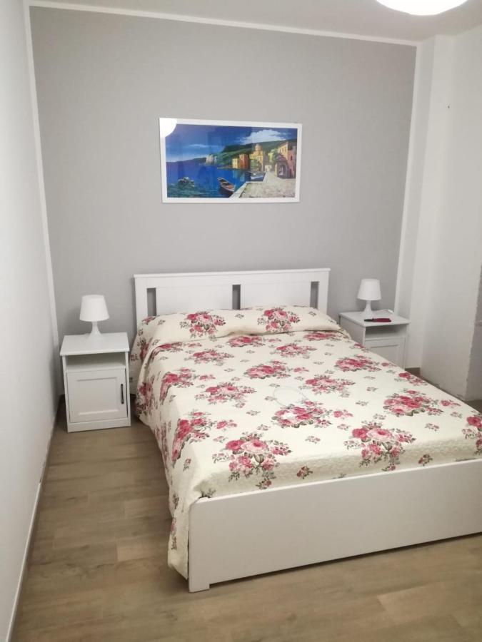 La Terrazza Di Fabrizio 5 Minuti Dal Mare Villa Andrano Bagian luar foto