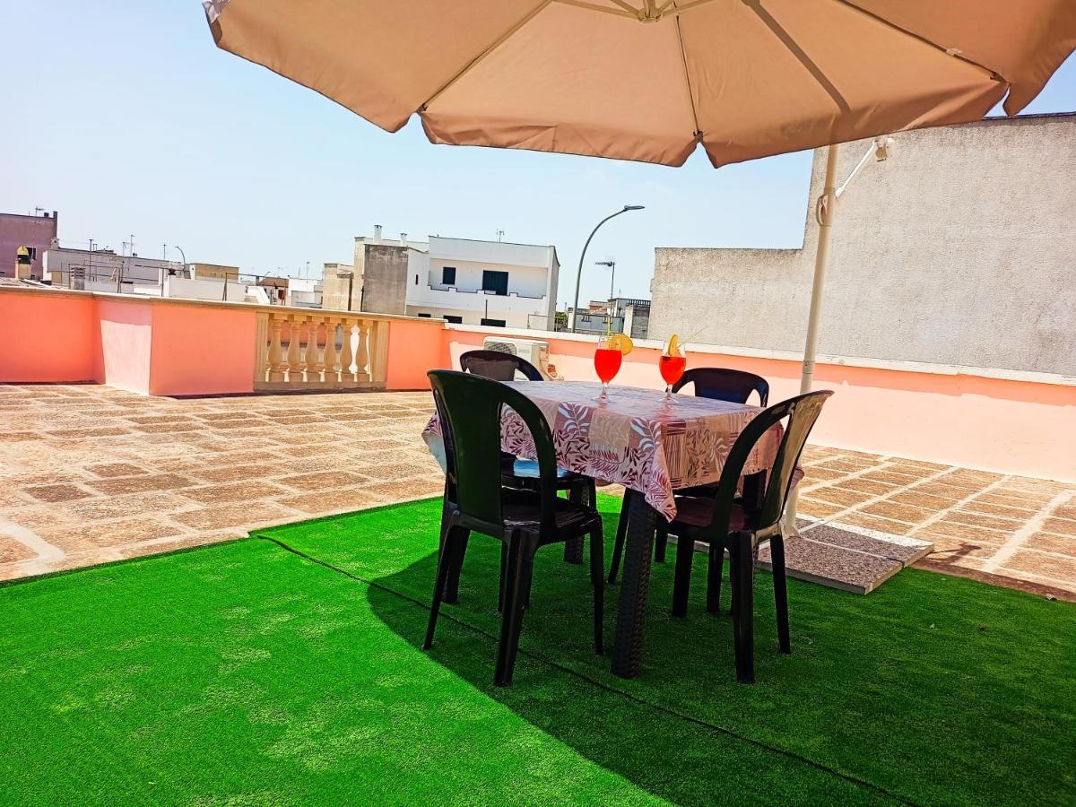 La Terrazza Di Fabrizio 5 Minuti Dal Mare Villa Andrano Bagian luar foto